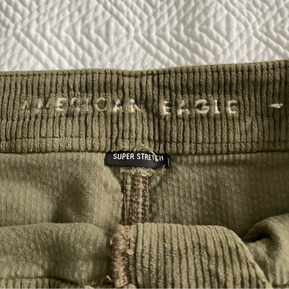 American Eagle Green Corduroy Zip Front Super Stretch Mini Skirt 20 Short - Picture 2 of 11